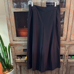 The North Face Women's Black Wide Leg cropped Pants